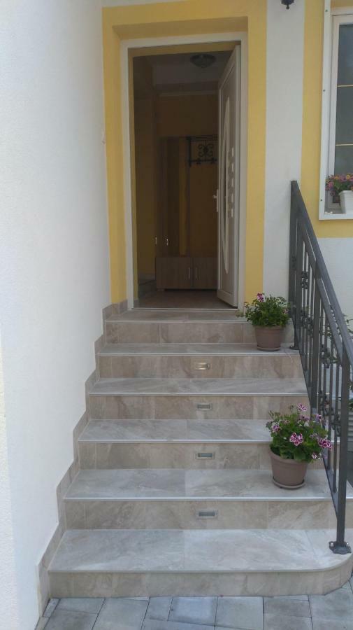 Danijel Apartment Novi Vinodolski Exterior photo